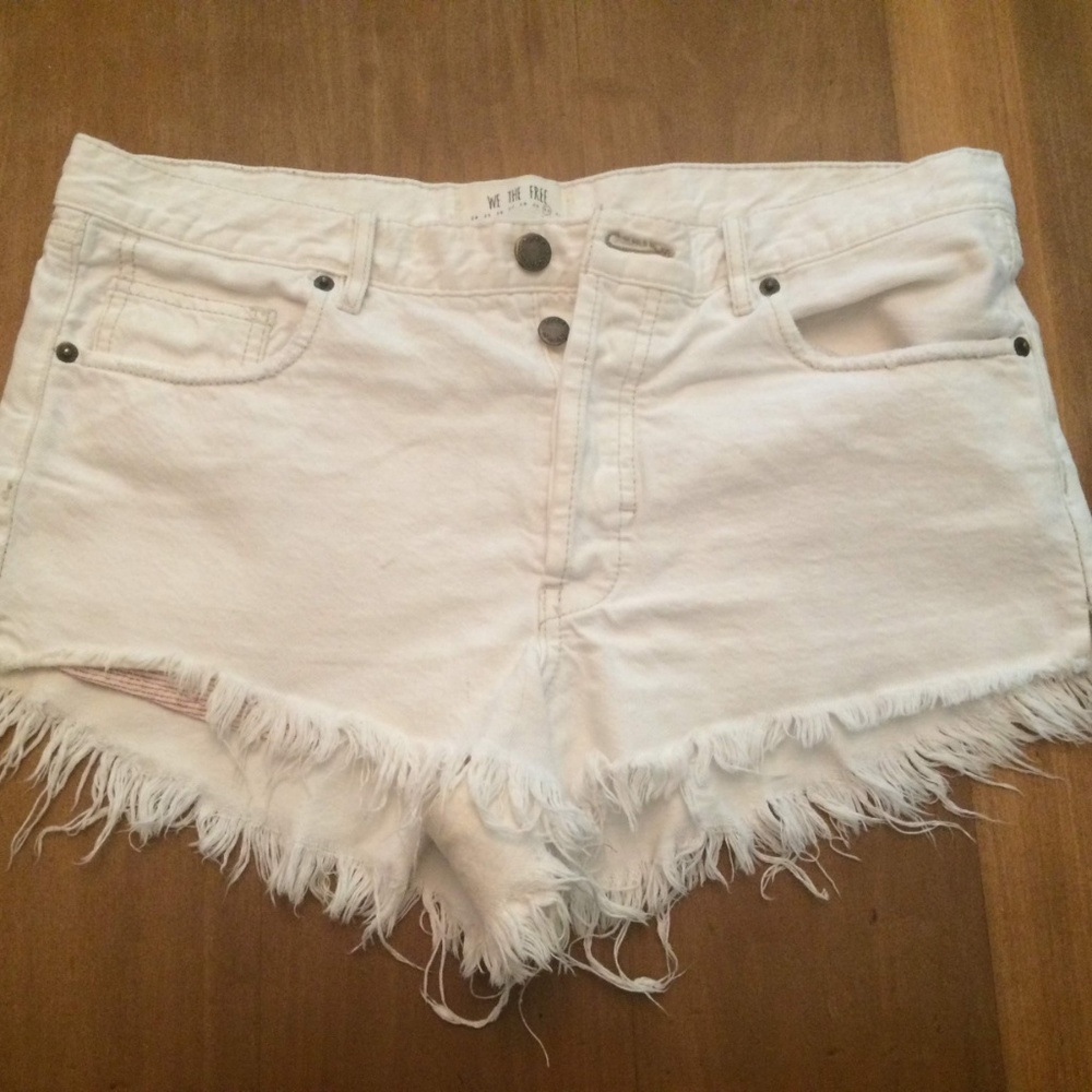 We The Free White Cut-Off Denim Shorts Size 30